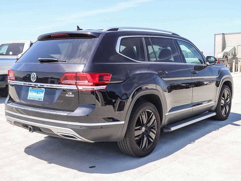 Used 2018 Volkswagen Atlas SEL Premium image 4