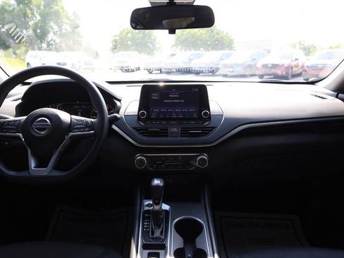 Used 2022 Nissan Altima 2.5 SV AWD/4WD image 14
