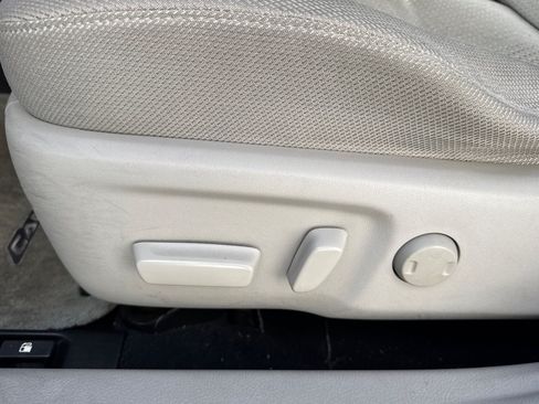 Used 2012 Toyota Camry LE FWD image 14