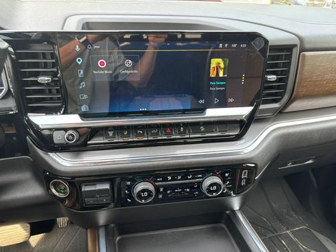 Used 2024 Chevrolet Silverado 2500 High Country w/ High Country Premium Package AWD/4WD image 21