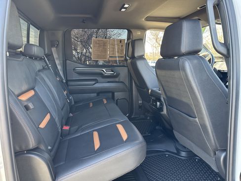 Used 2023 GMC Sierra 1500 AT4 w/ Technology Package image 23