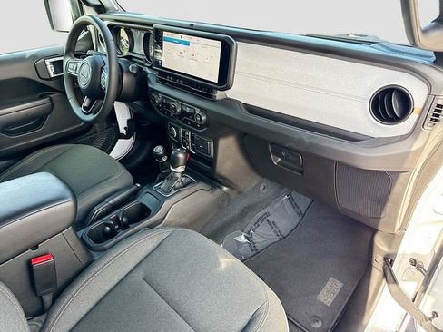 Used 2024 Jeep Wrangler Unlimited Sport AWD/4WD image 27