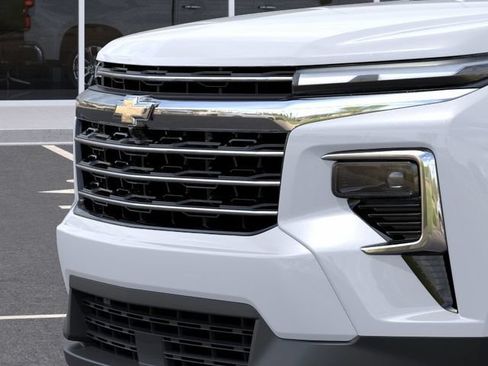 New 2027 Chevrolet Traverse LT w/ Driver Confidence Package FWD image 13