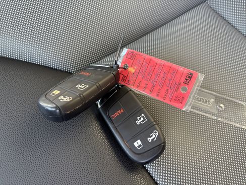 Used 2024 RAM ProMaster 3500 w/ Convenience Group image 35