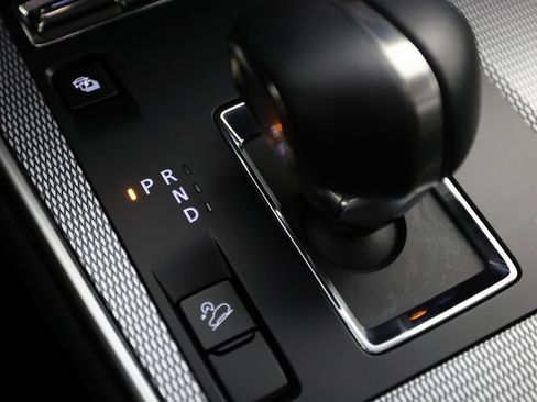 Used 2025 MAZDA CX-70 Plug-In Hybrid w/ Premium Pkg image 25