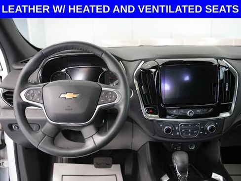 Used 2023 Chevrolet Traverse Premier AWD/4WD image 2