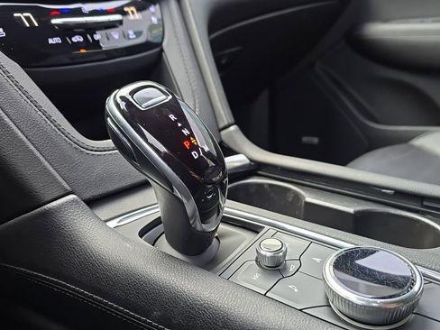 Used 2021 Cadillac XT6 Premium Luxury image 25