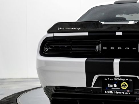 Used 2018 Dodge Challenger SRT Hellcat RWD image 17