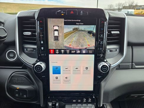 New 2026 RAM 2500 Big Horn AWD/4WD image 22