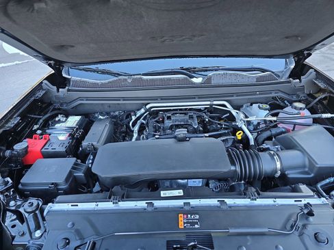 New 2026 GMC Canyon Denali w/ LPO, Denali Black Edition image 32