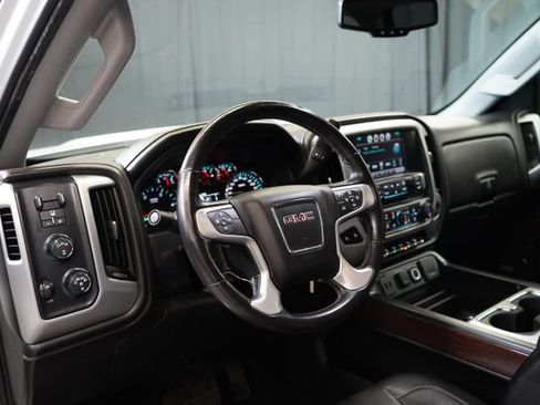 Used 2018 GMC Sierra 2500 SLT w/ Duramax Plus Package AWD/4WD image 15
