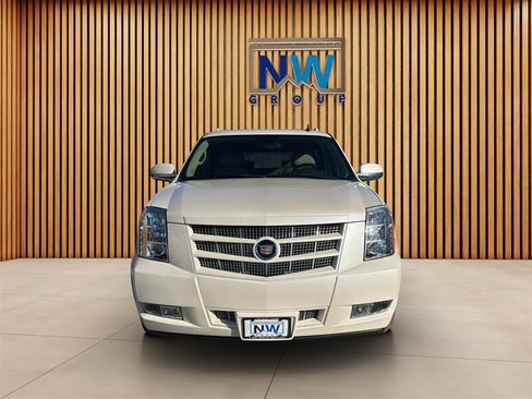 Used 2014 Cadillac Escalade ESV Premium AWD/4WD image 2