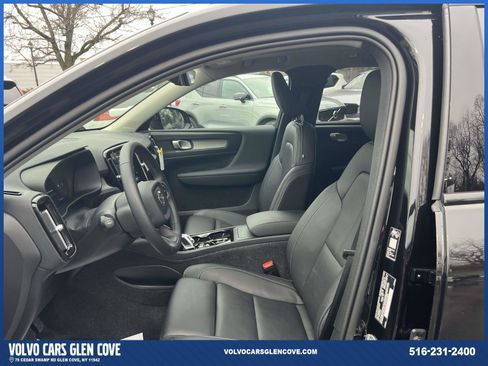 Used 2026 Volvo XC40 B5 Plus w/ Protection Package Premier image 11