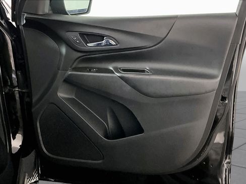 Used 2021 Chevrolet Equinox LT FWD image 21