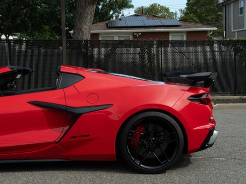 Used 2025 Chevrolet Corvette Z06 w/ Z07 Performance Package RWD image 52
