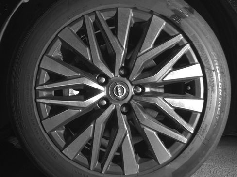 Used 2025 Nissan Altima 2.5 SV image 12