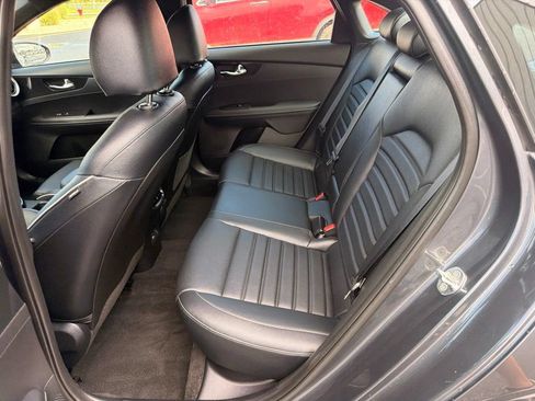 Used 2023 Kia Forte GT-Line w/ GT-Line Premium Package FWD image 12