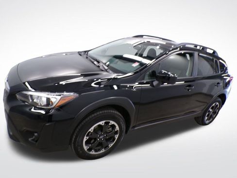 Used 2023 Subaru Crosstrek 2.0i Premium AWD/4WD image 2