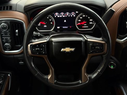 Used 2021 Chevrolet Silverado 1500 High Country w/ Technology Package image 19