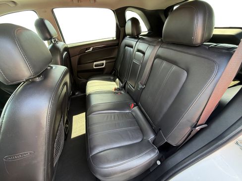 Used 2014 Chevrolet Captiva Sport LT w/ Convenience Package FWD image 16