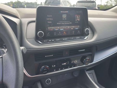 Used 2023 Nissan Rogue SV AWD/4WD image 22