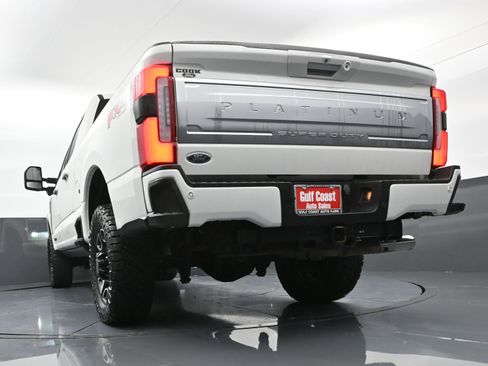 Used 2024 Ford F250 Platinum image 35