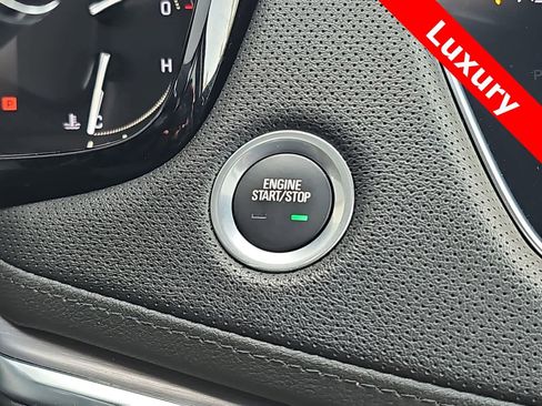 Used 2019 Cadillac XT5 Luxury image 24