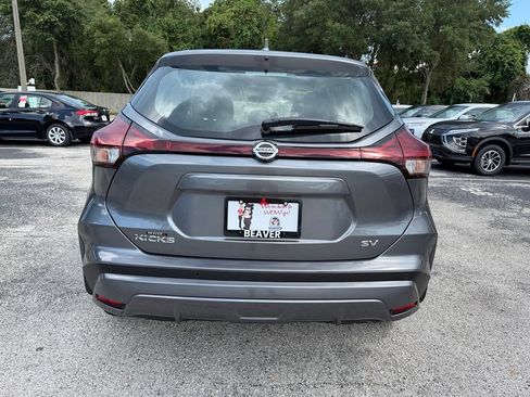 Used 2021 Nissan Kicks SV FWD image 8