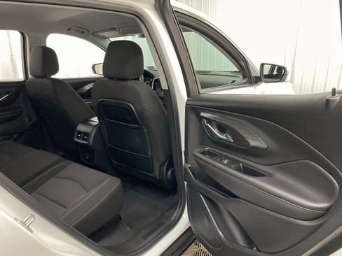 Certified 2022 GMC Terrain SLE w/ Driver Convenience Package image 39