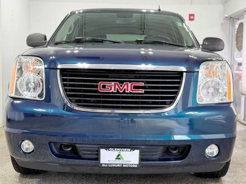 Used 2007 GMC Yukon SLT w/ SLT Preferred Equipment Group image 2