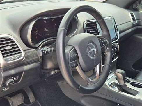 Used 2019 Jeep Grand Cherokee Altitude RWD image 10