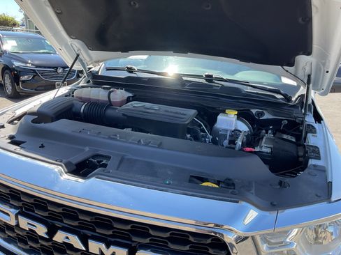 Used 2024 RAM 1500 Big Horn AWD/4WD image 23