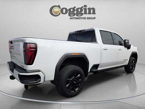 Used 2024 GMC Sierra 2500 AT4 w/ AT4 Premium Plus Package image 13
