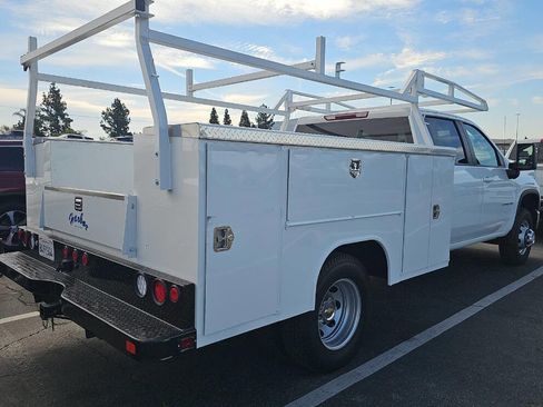 Used 2025 Chevrolet Silverado 3500 LT w/ Convenience Package image 3