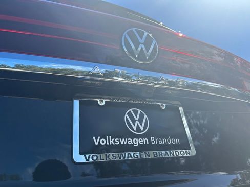 New 2026 Volkswagen Atlas Cross Sport SE image 43