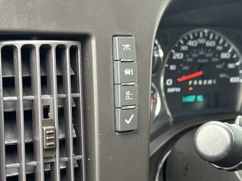 Used 2024 Chevrolet Express 2500 w/ Driver Convenience Package image 9