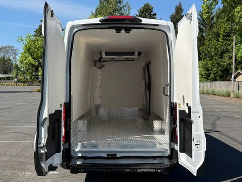 Used 2023 Ford Transit 250 148 High Roof Extended RWD image 23