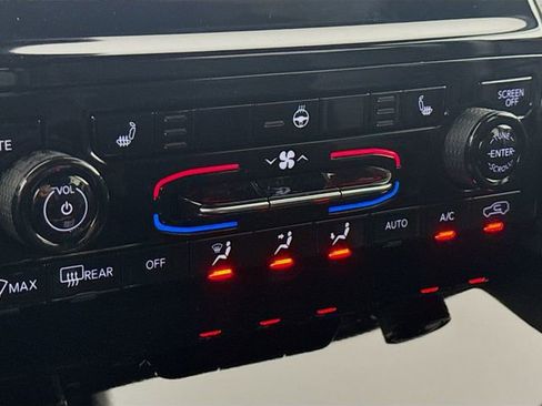 New 2025 Jeep Grand Cherokee Altitude image 19