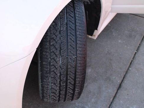 Used 2011 Cadillac CTS Premium image 12