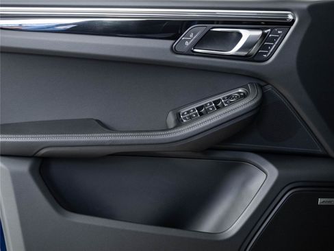 New 2026 Porsche Macan Turbo AWD/4WD image 6