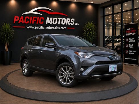 Used 2016 Toyota RAV4 Limited w/ Advanced Technology Package AWD/4WD image 3