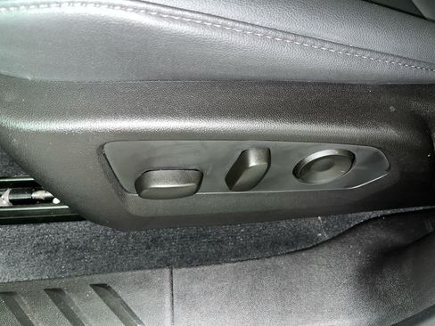 Used 2026 Chevrolet Colorado Trail Boss AWD/4WD image 14