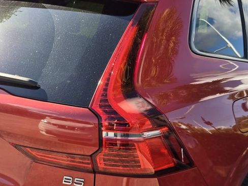 Used 2023 Volvo XC60 B5 Plus w/ Protection Package Premier FWD image 9