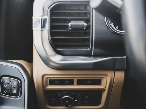 Used 2022 Ford F150 Lariat w/ Bed Utility Package image 12