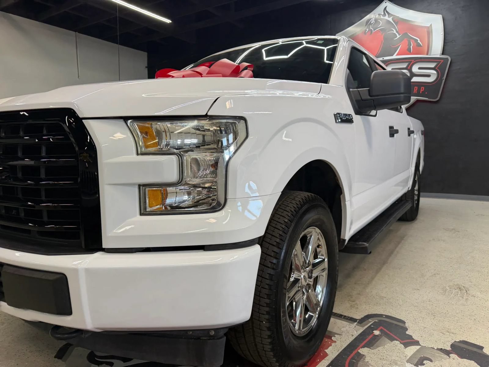 Used 2017 Ford F150 XL w/ XL Power Equipment Group AWD/4WD image 4