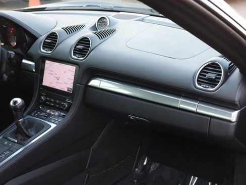 Used 2017 Porsche 718 Cayman S RWD image 49