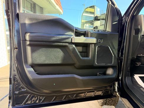 Used 2021 Ford F250 Platinum w/ FX4 Off-Road Package image 17