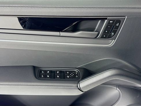 Certified 2026 Porsche Cayenne Turbo GT AWD/4WD image 11