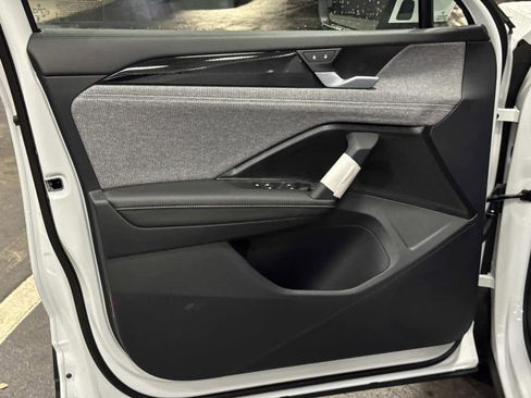 New 2026 Volkswagen Tiguan S FWD image 18