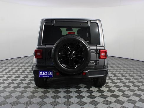 Used 2025 Jeep Wrangler Unlimited Sahara AWD/4WD image 22